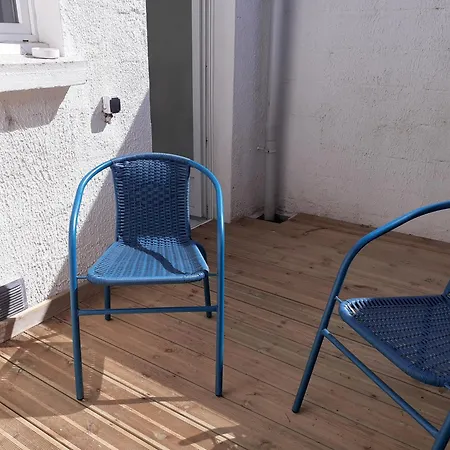 L'Artistique, Maison Pour 4 Personnes, 2 Chambres, Stationnement Gratuit, Petite Cour, Spacieux, Atypique Nyaraló *